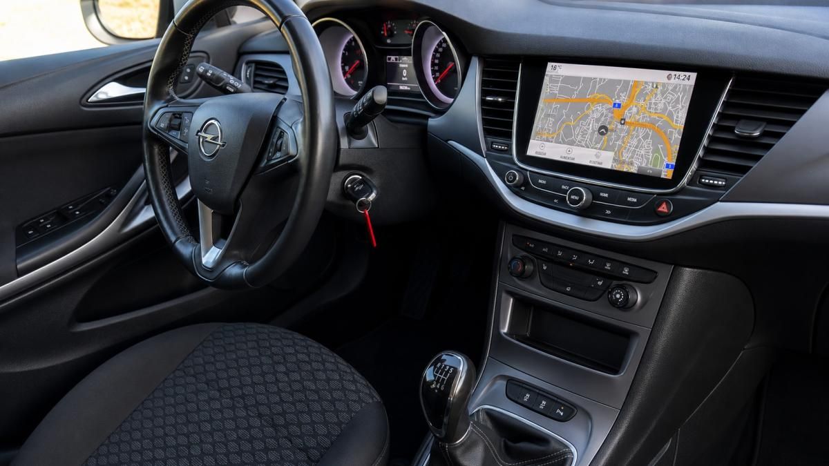 opel-astra-2019-diesel-1598cc