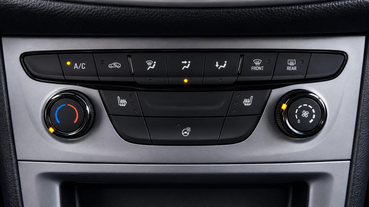 opel-astra-2019-diesel-1598cc