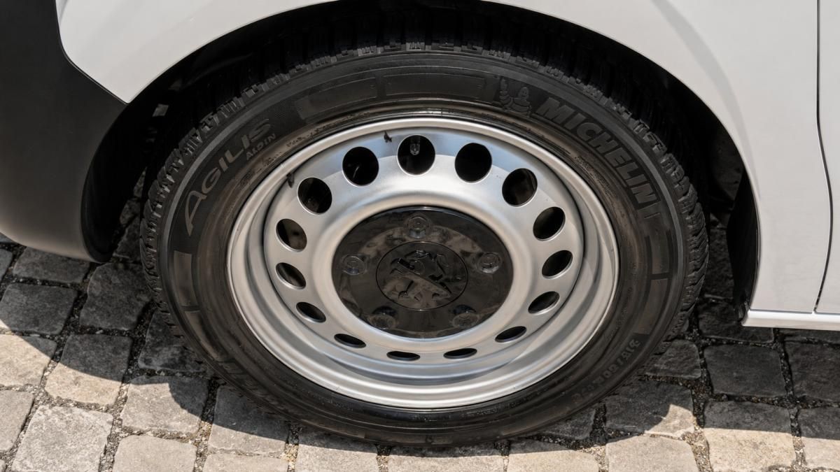 peugeot-expert-2024-diesel-1997cc