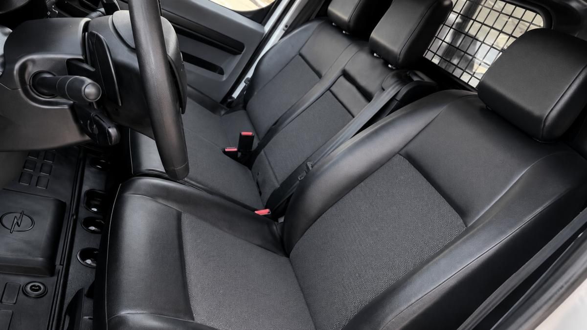 opel-vivaro-2021-diesel-2000cc