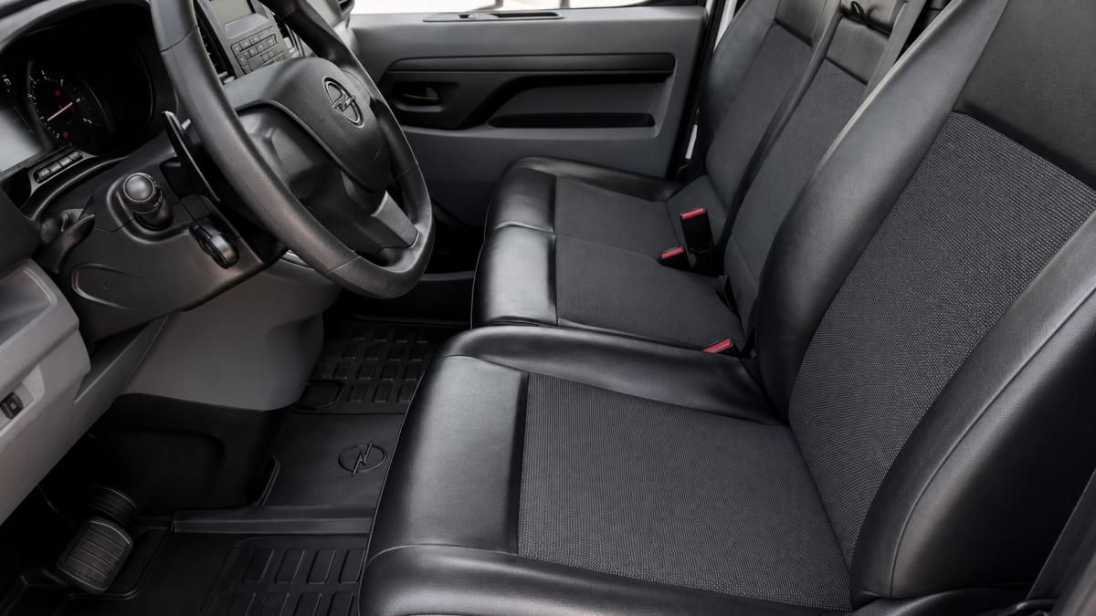 opel-vivaro-2021-diesel-2000cc