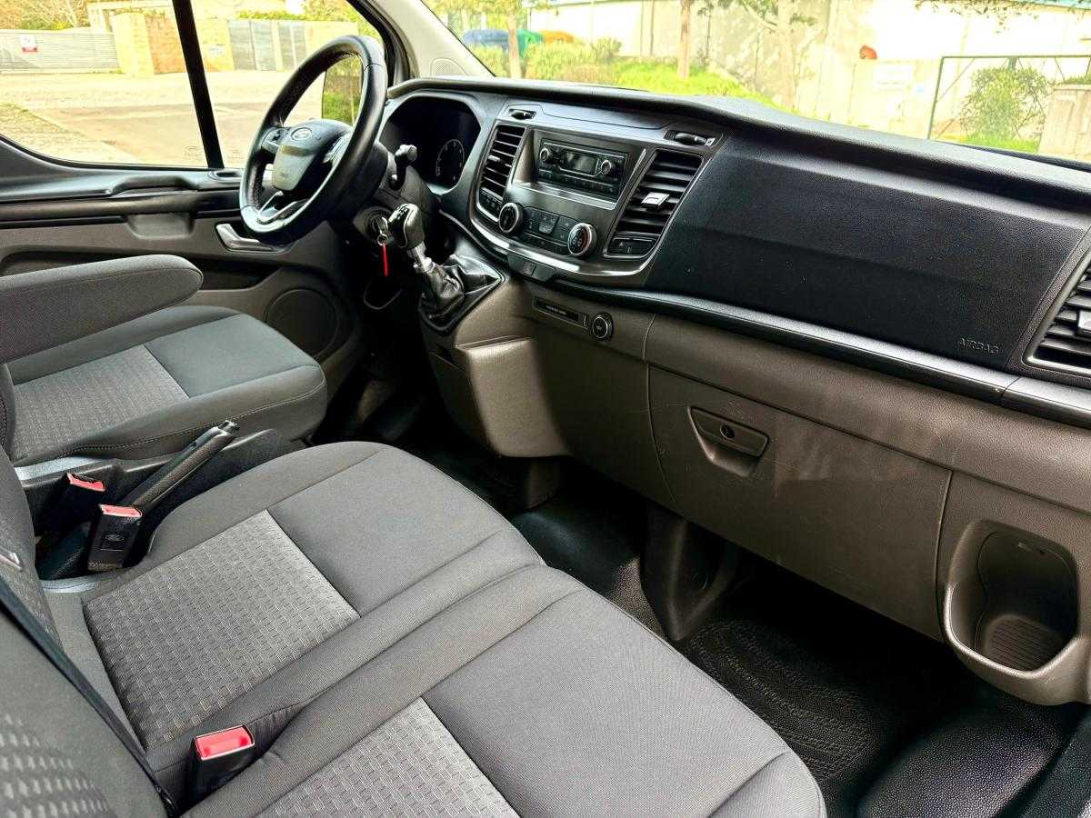 ford-tourneo-custom-2019-diesel-1998cc