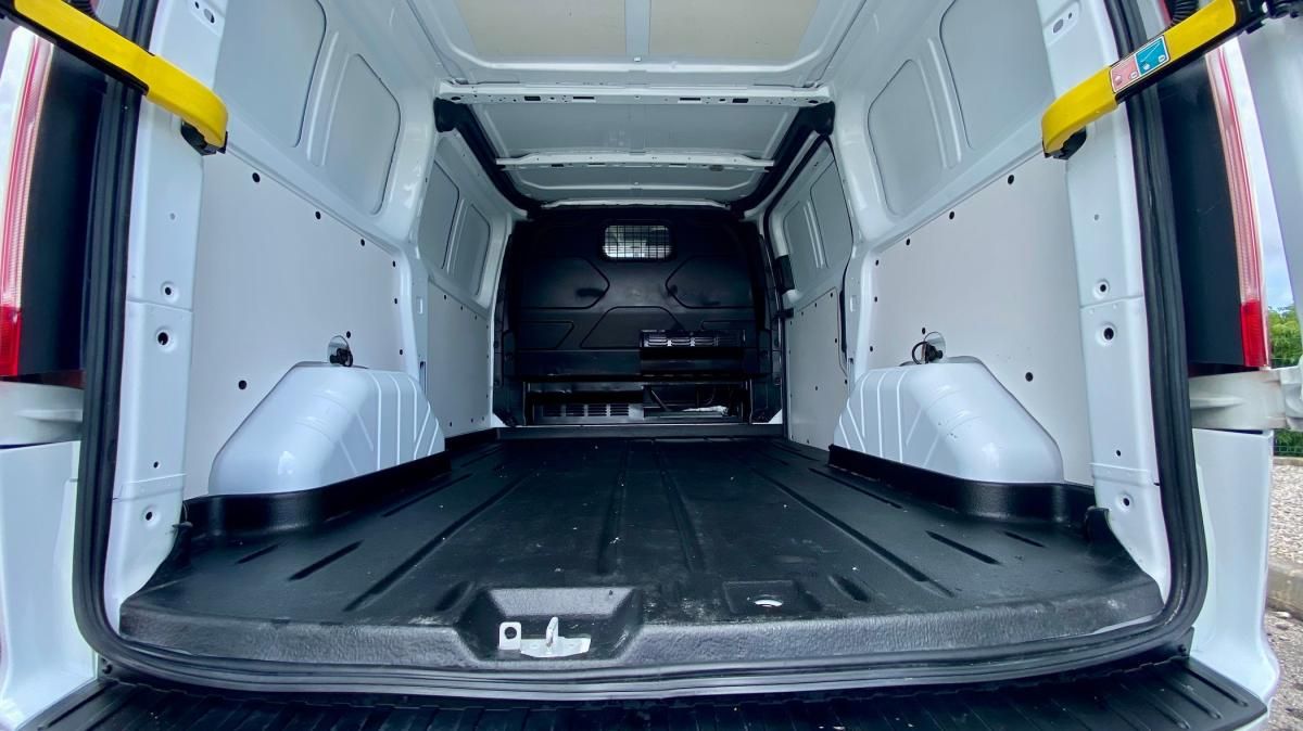 ford-tourneo-custom-2019-diesel-1998cc