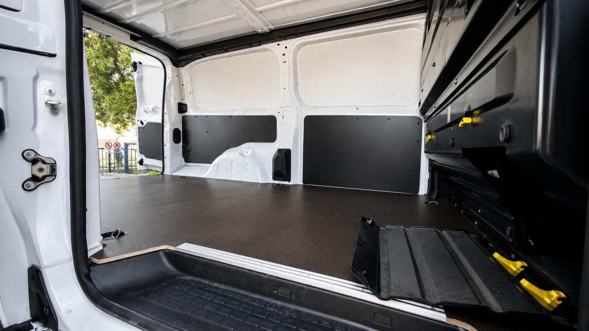 citroen-jumpy-2023-diesel-1499cc
