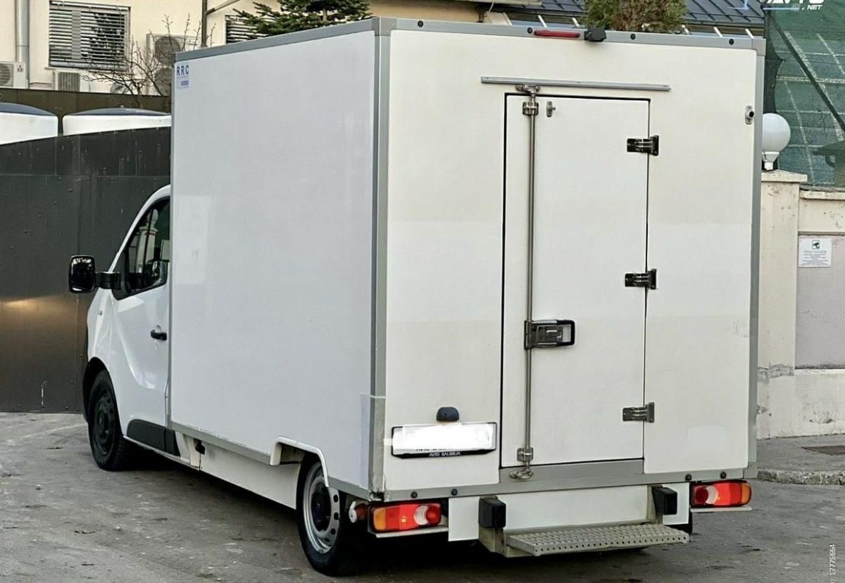opel-vivaro-2018-diesel-1600cc