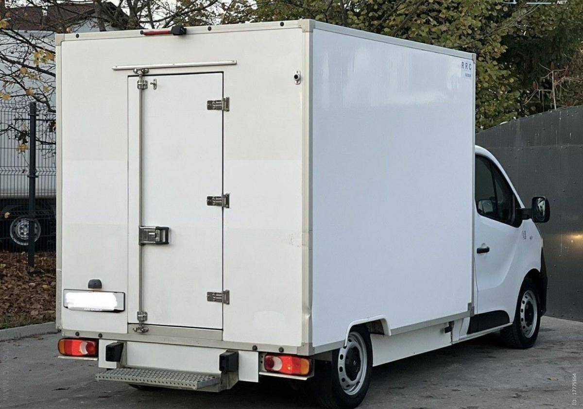 opel-vivaro-2018-diesel-1600cc