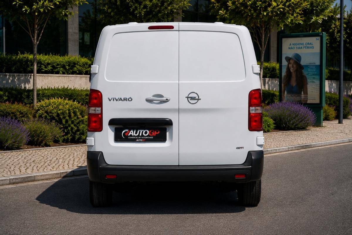 opel-vivaro-2023-diesel-2000cc