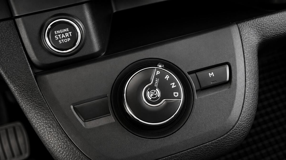 opel-vivaro-2023-diesel-2000cc