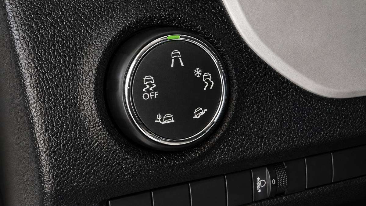 opel-vivaro-2023-diesel-2000cc