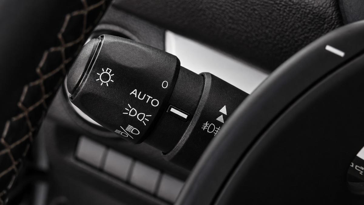 opel-vivaro-2023-diesel-2000cc