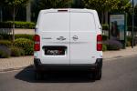 opel-vivaro-2023-diesel-2000cc