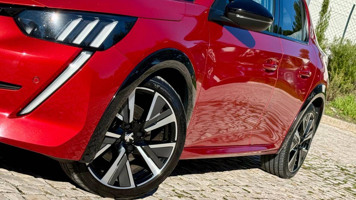 peugeot-208-2020-gasolina-1199cc