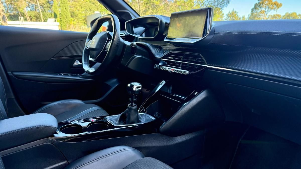peugeot-208-2020-gasolina-1199cc
