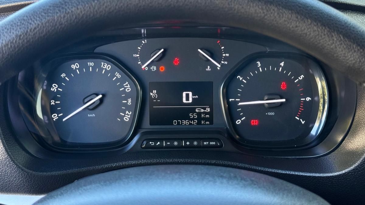 peugeot-208-2020-gasolina-1199cc