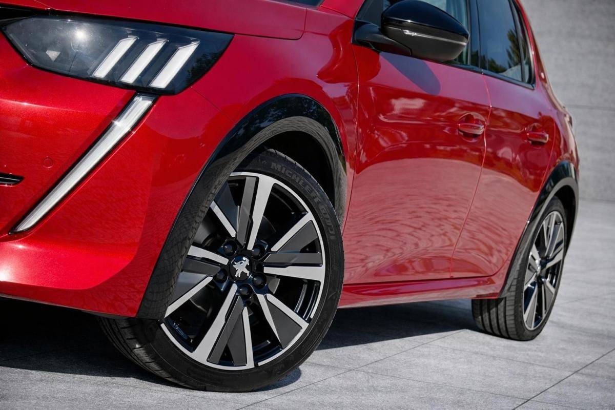 peugeot-208-2020-gasolina-1199cc