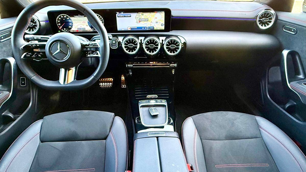 mercedes-benz-cla-2025-hibrido-a-gasolina-1332cc
