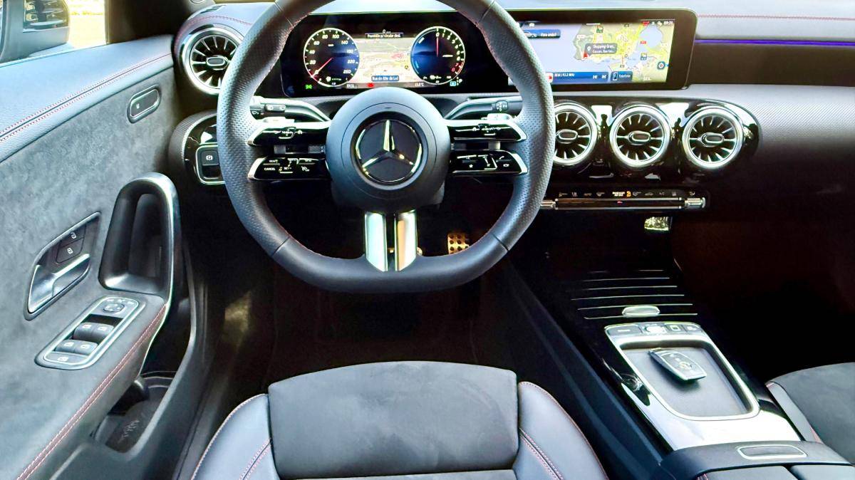 mercedes-benz-cla-2025-hibrido-a-gasolina-1332cc
