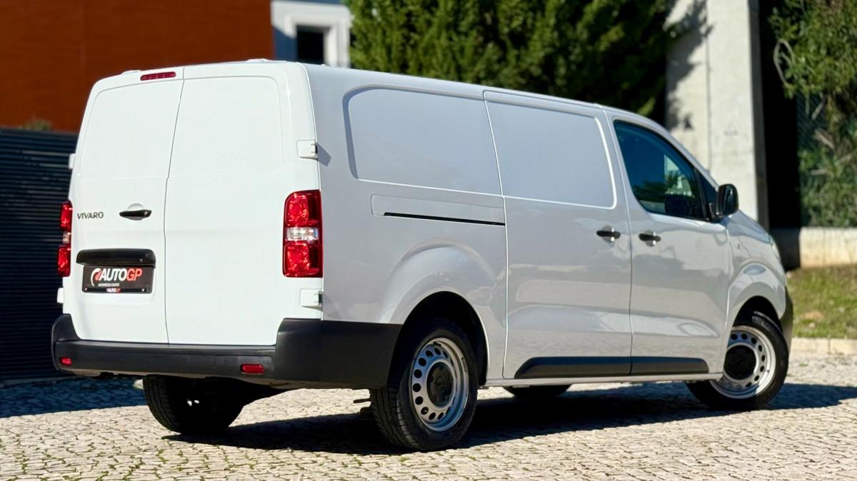 opel-vivaro-2022-diesel-2000cc