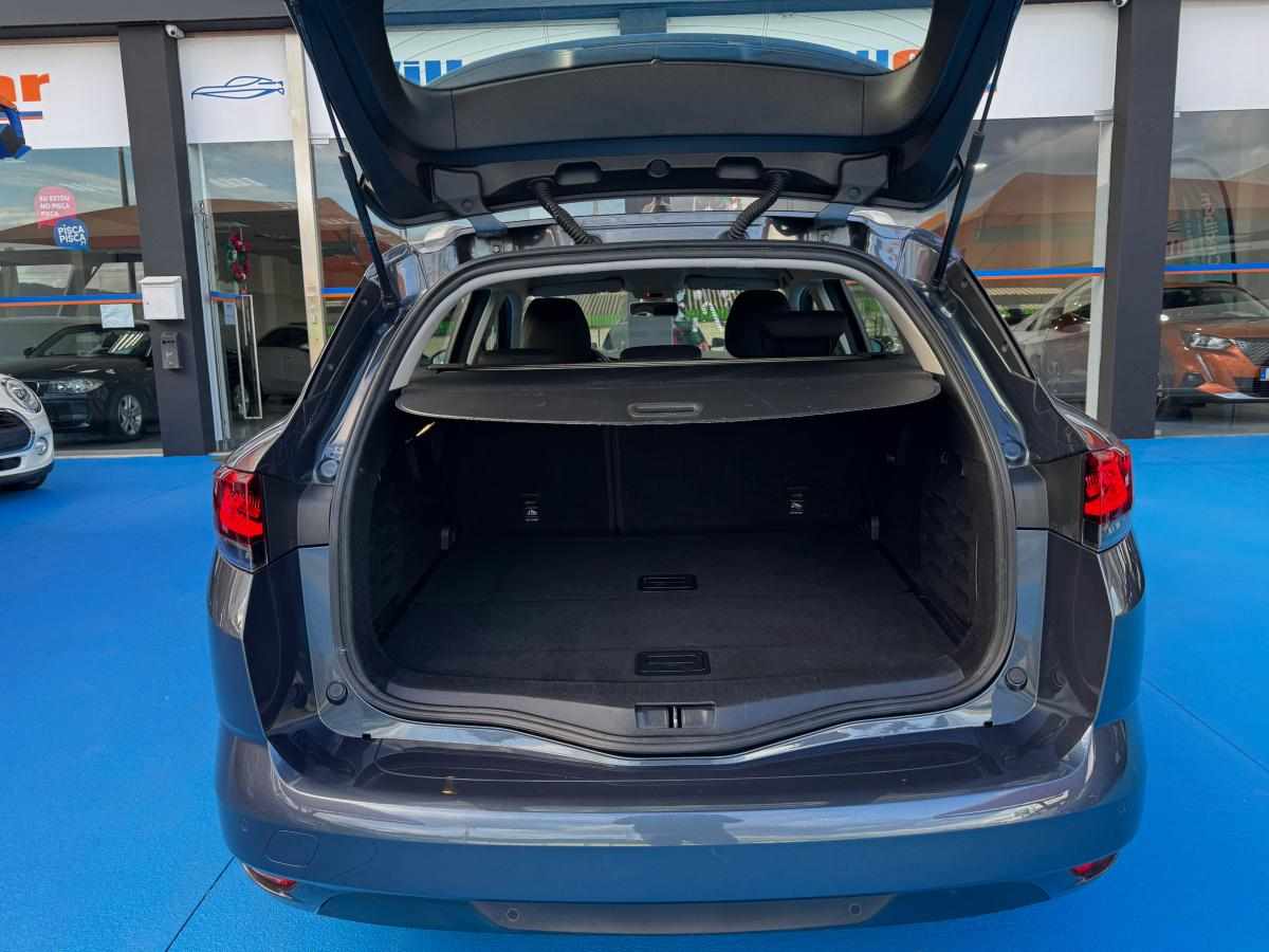 renault-megane-1-5-blue-dci-2021-diesel-1461cc