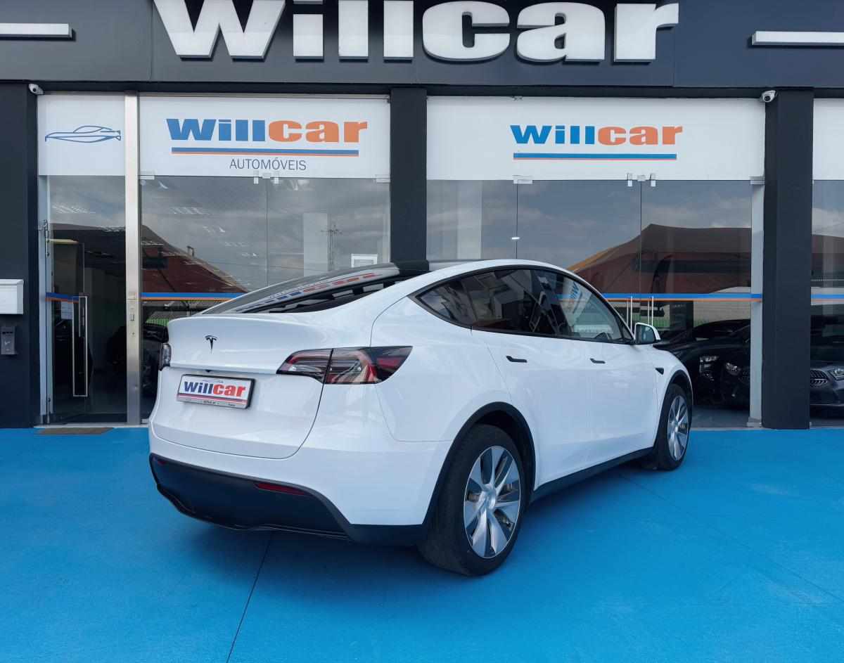 tesla-model-y-standard-range-rwd-2023-eletrico