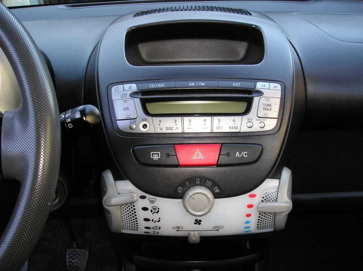 peugeot-107-1-0-2013-gasolina-998cc