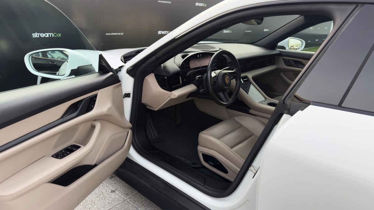 porsche-taycan-2021-eletrico-500cc