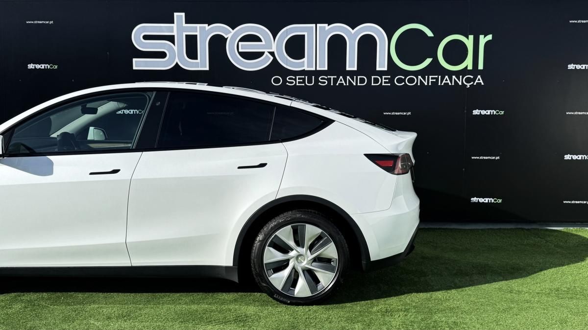 tesla-model-y-2023-eletrico-500cc