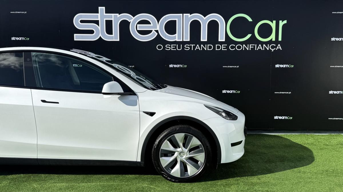 tesla-model-y-2023-eletrico-500cc