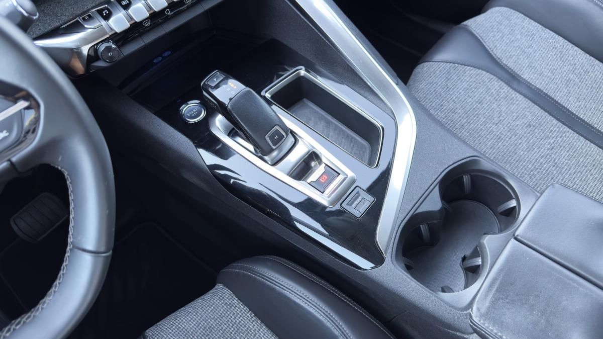 peugeot-3008-2017-diesel-1560cc
