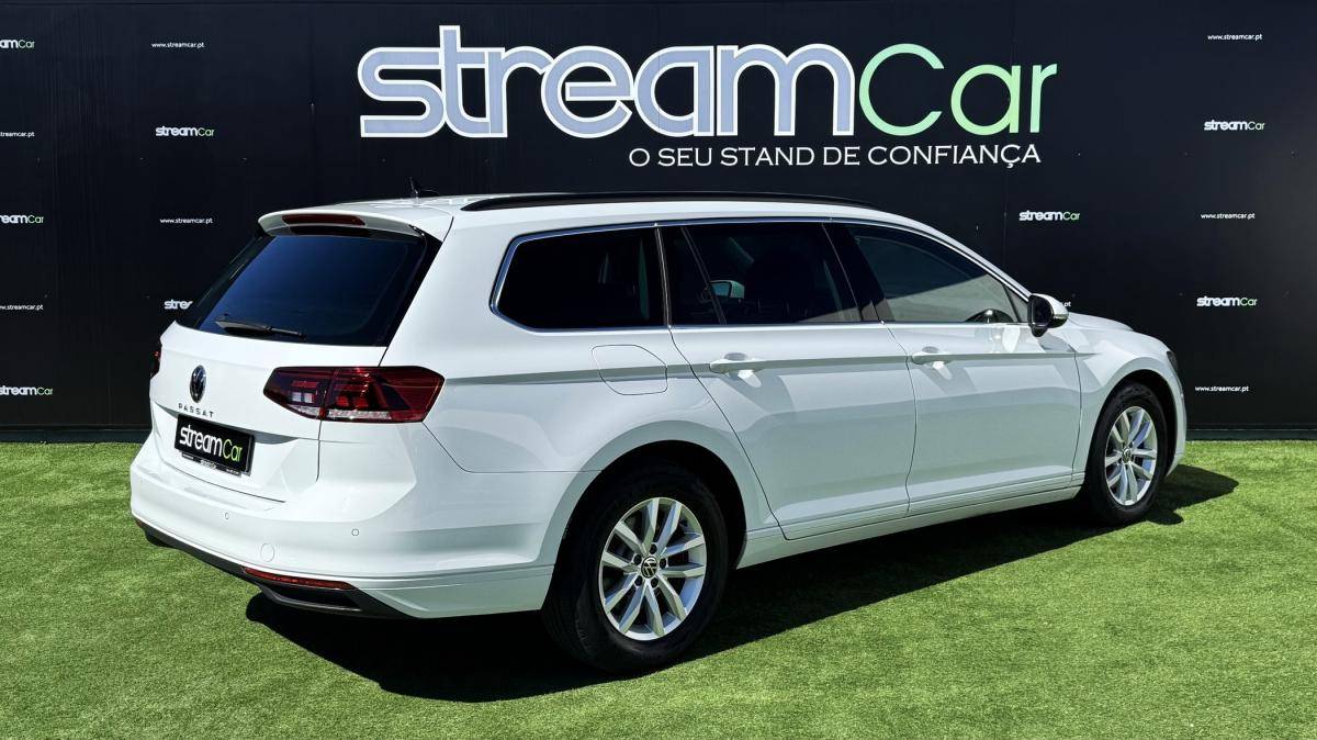 volkswagen-passat-variant-2022-diesel-1968cc