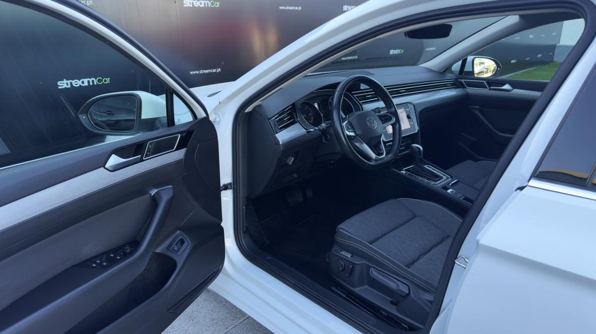 volkswagen-passat-variant-2022-diesel-1968cc