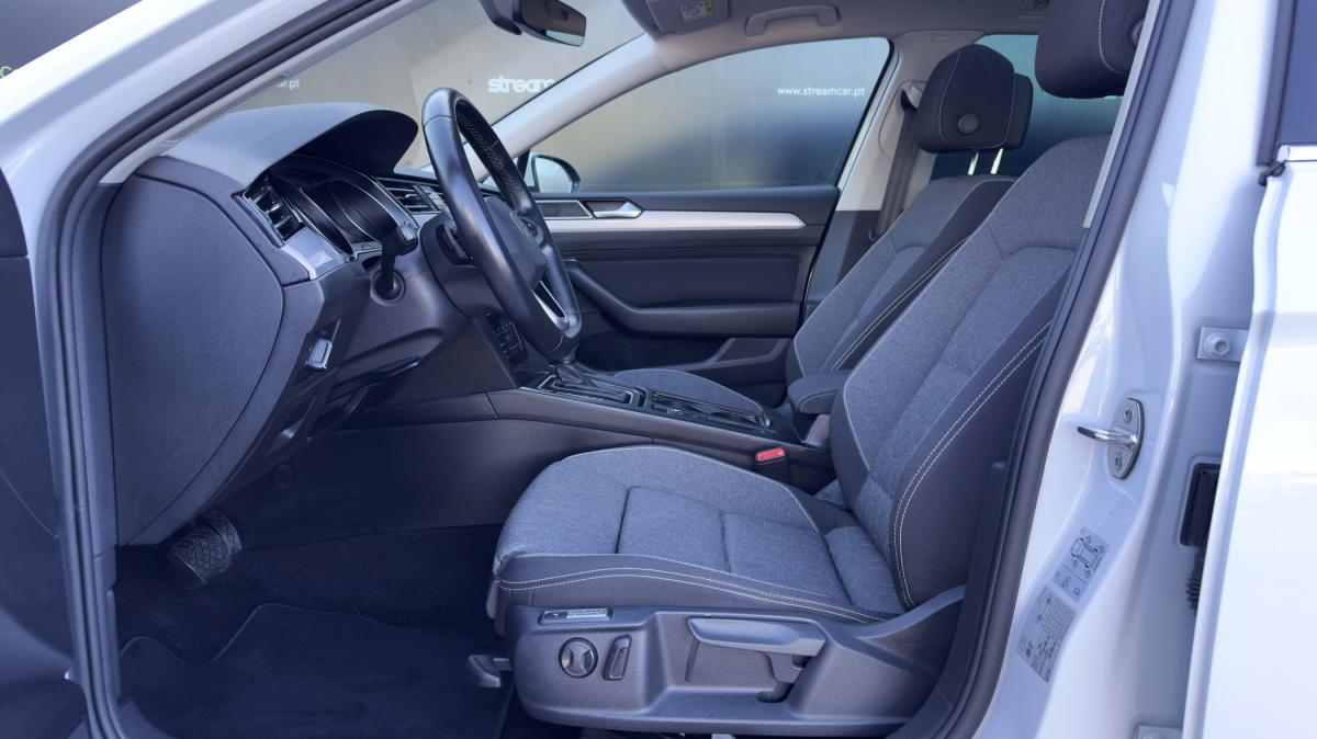 volkswagen-passat-variant-2022-diesel-1968cc