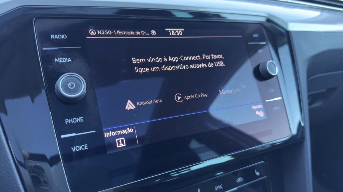 volkswagen-passat-variant-2022-diesel-1968cc
