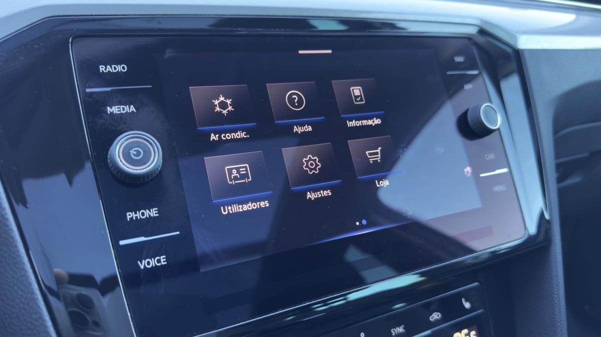 volkswagen-passat-variant-2022-diesel-1968cc