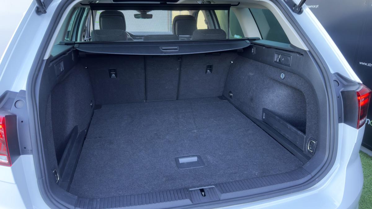 volkswagen-passat-variant-2022-diesel-1968cc