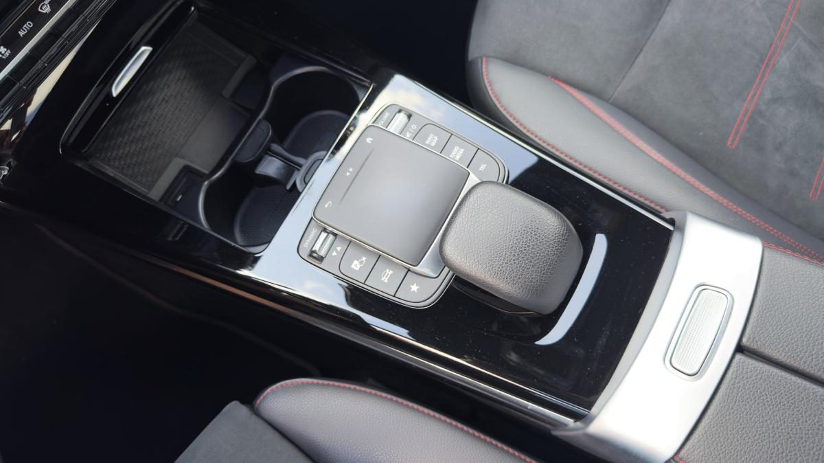 mercedes-benz-cla-2022-diesel-1950cc