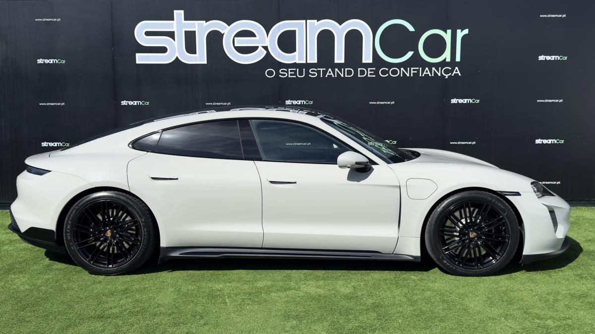 porsche-taycan-2020-eletrico-0cc