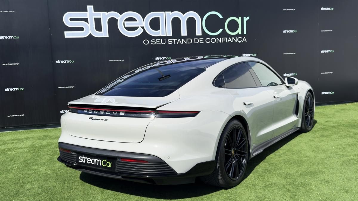 porsche-taycan-2020-eletrico-0cc