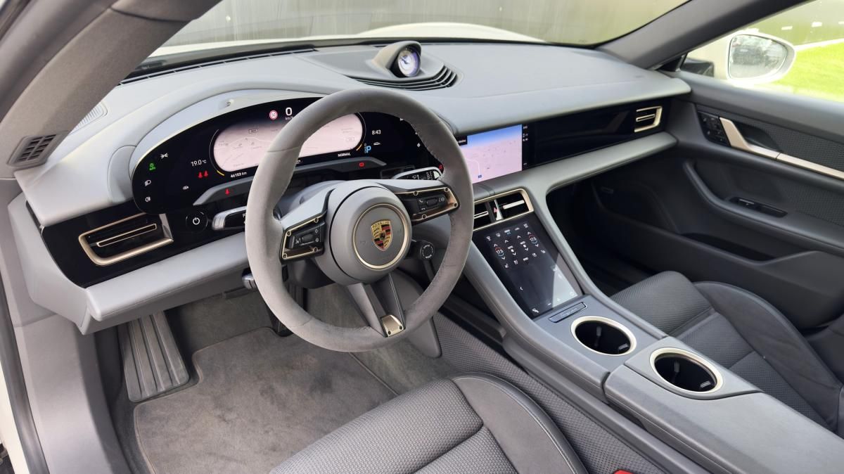 porsche-taycan-2020-eletrico-0cc