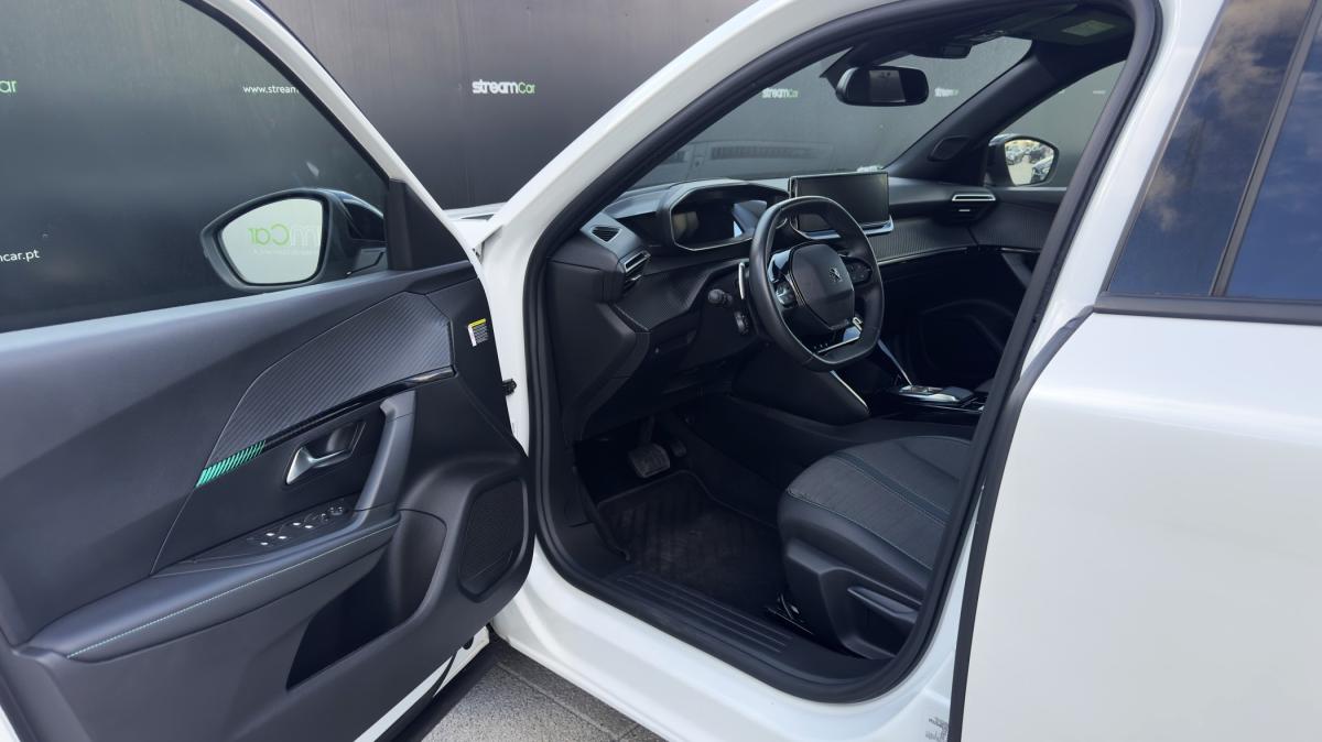 peugeot-2008-2022-gasolina-1199cc