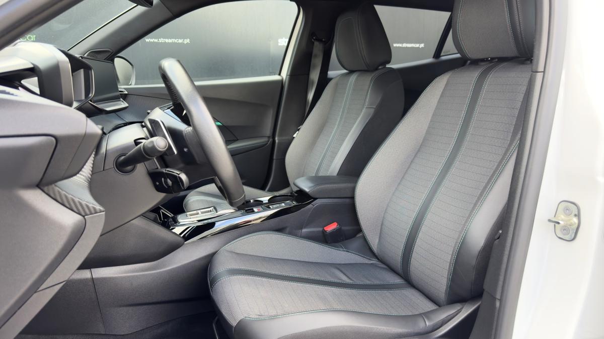 peugeot-2008-2022-gasolina-1199cc