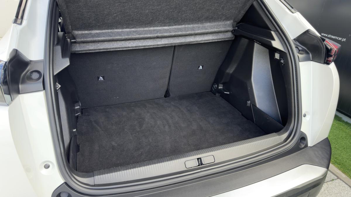 peugeot-2008-2022-gasolina-1199cc