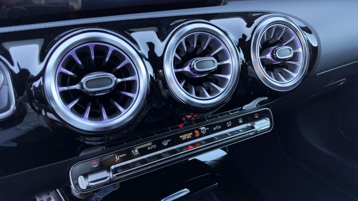 mercedes-benz-classe-a-2022-hibrido-a-gasolina-1332cc