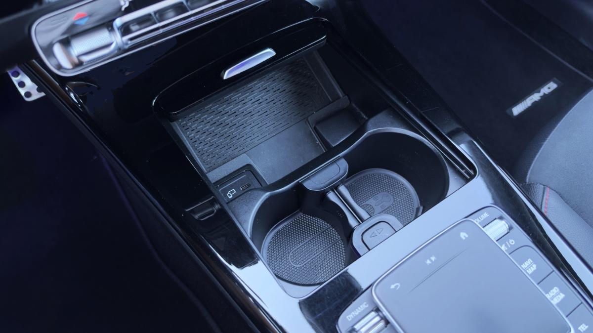 mercedes-benz-classe-a-2022-hibrido-a-gasolina-1332cc