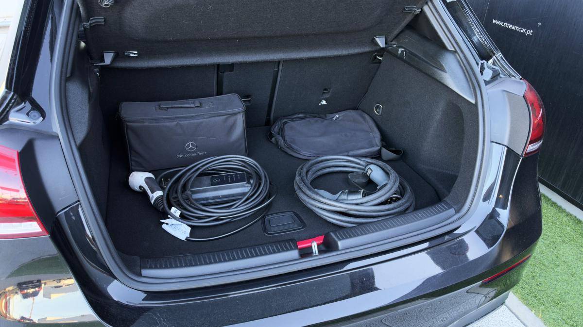 mercedes-benz-classe-a-2022-hibrido-a-gasolina-1332cc