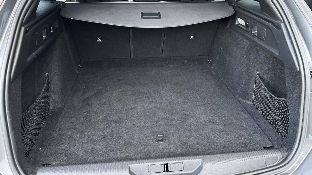 peugeot-308-sw-2023-diesel-1499cc