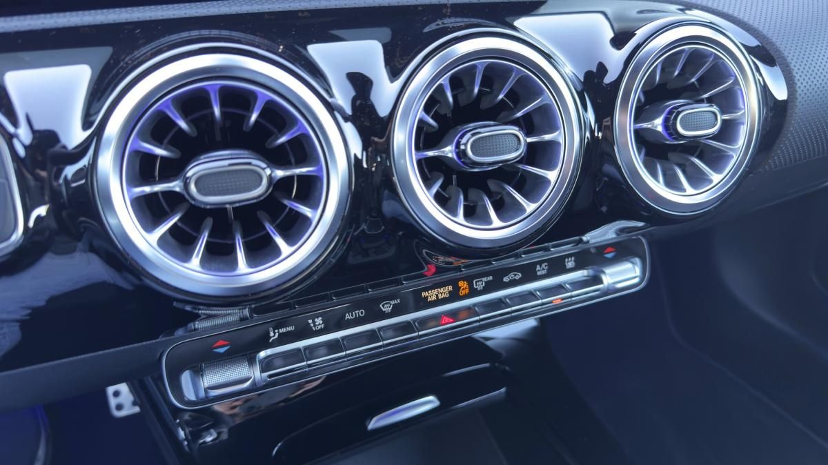 mercedes-benz-classe-a-2022-hibrido-a-gasolina-1332cc