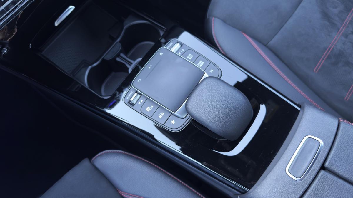 mercedes-benz-classe-a-2022-hibrido-a-gasolina-1332cc