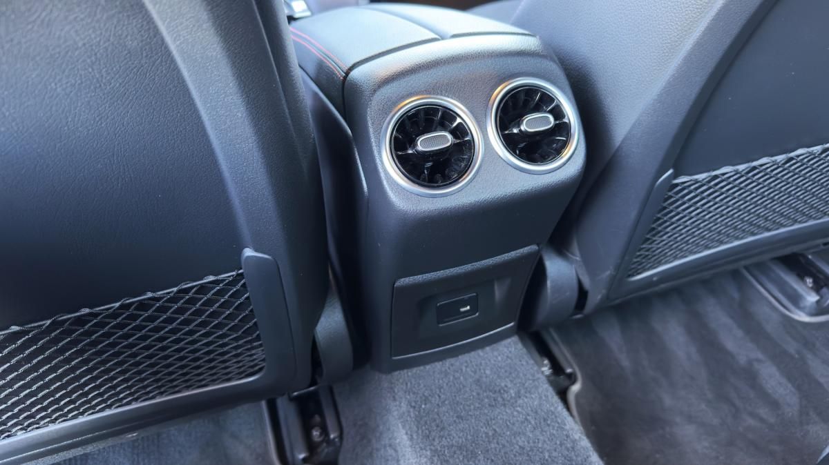 mercedes-benz-classe-a-2022-hibrido-a-gasolina-1332cc