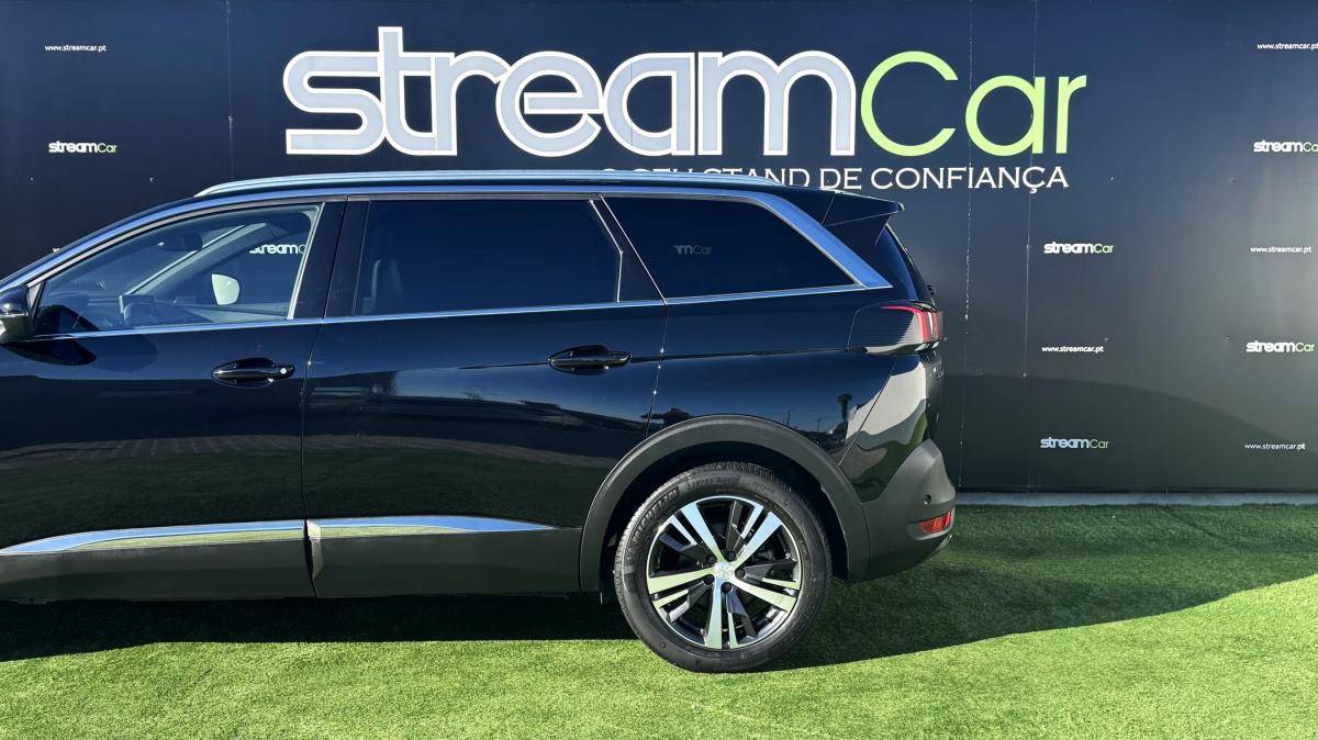 peugeot-5008-2019-diesel-1499cc